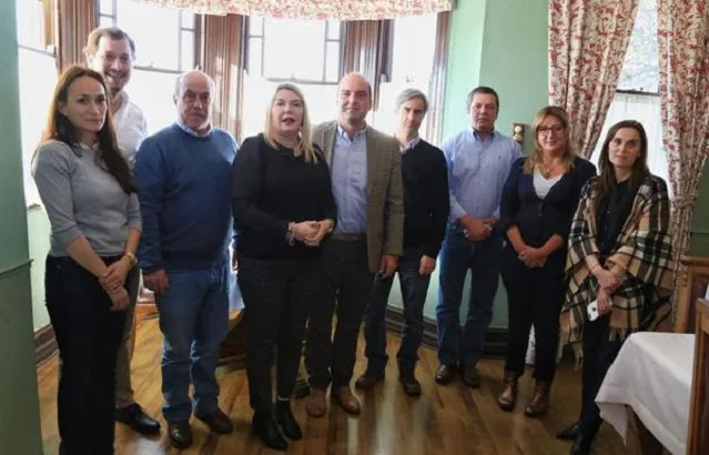 Bertone se reunió con la nueva comisión directiva de la asociación rural