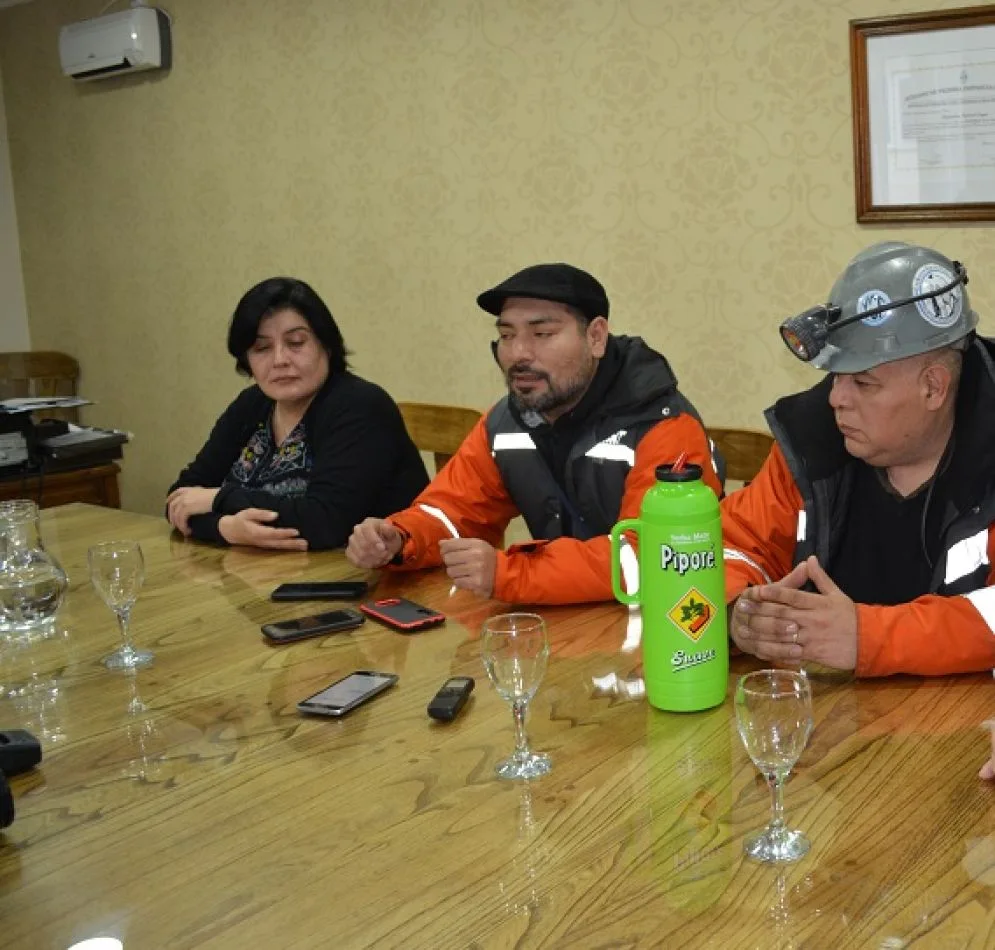 Concejales reunidos con mineros de Río Turbio