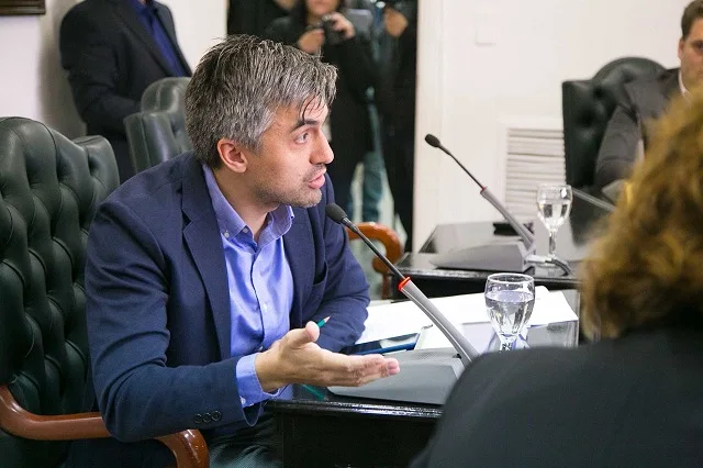 Rossi destacó el proyecto de Mora sobre el congelamiento del valor de multas