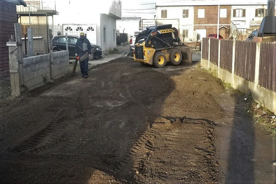 B° Intevu y 2 de Abril: El municipio realiza limpieza e intervención de los patios internos