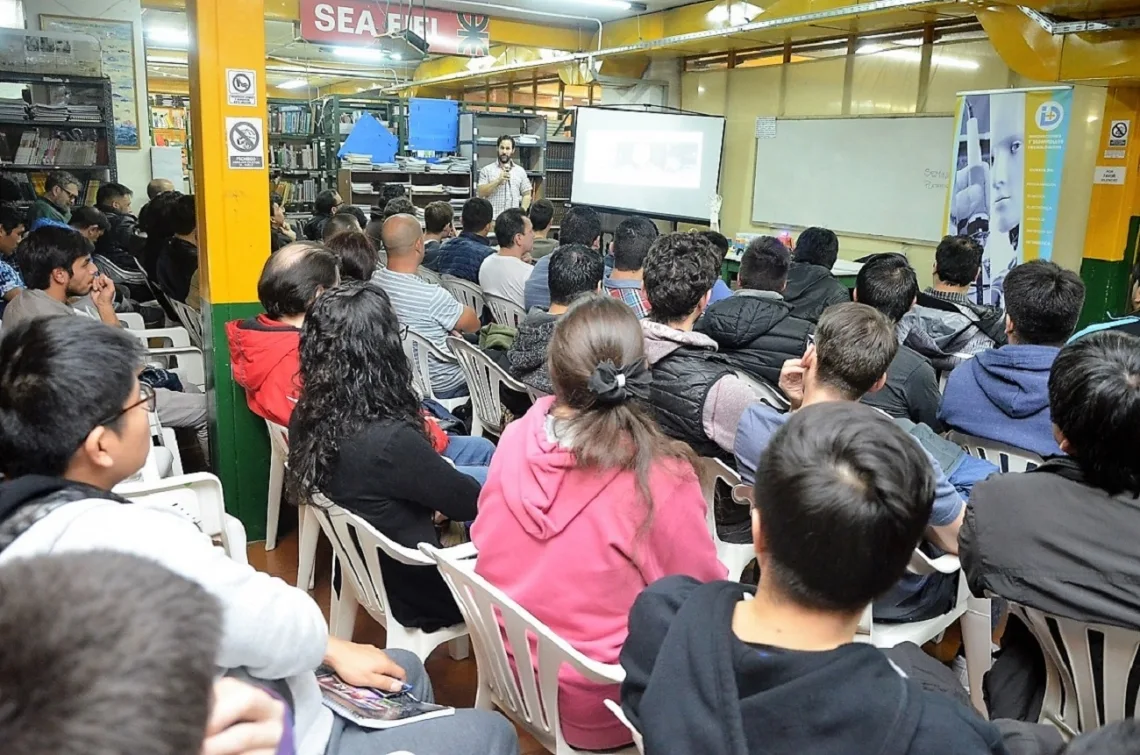 La UTN brindó un seminario de Robótica