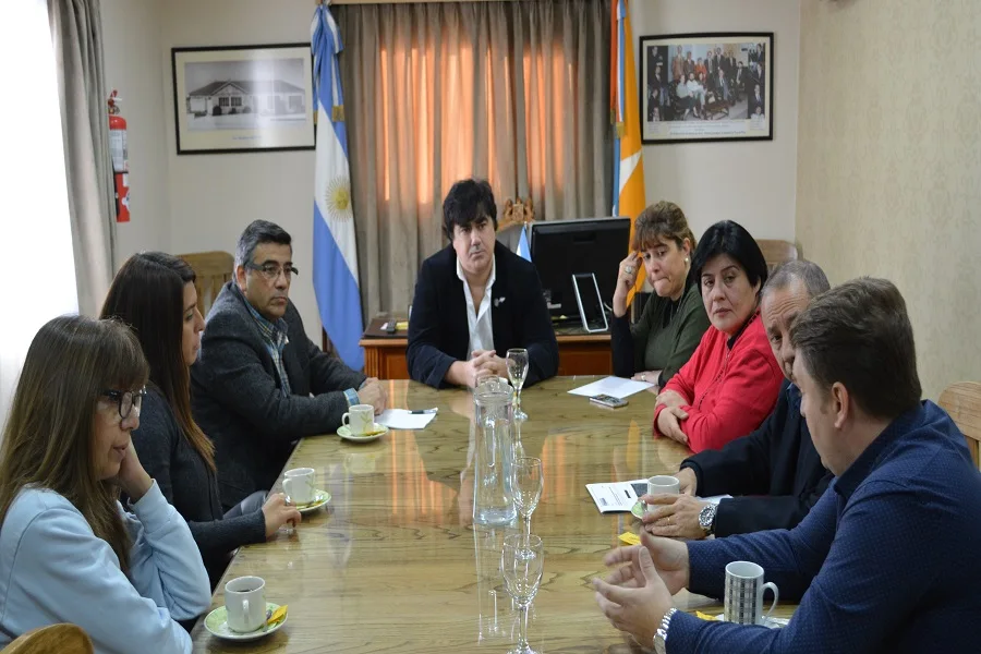 Los Concejales recibieron a representantes de (APOC)