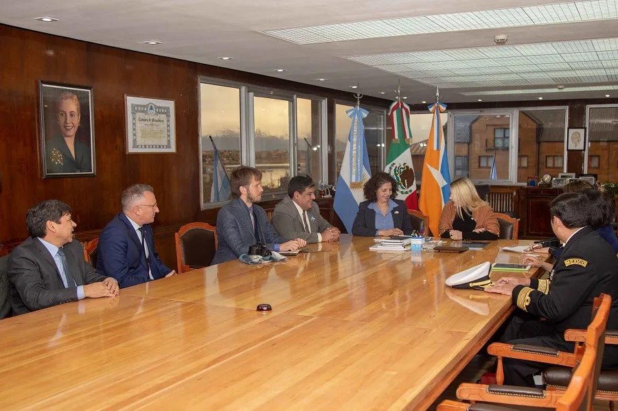 Gobierno se reunió con la embajadora de México para fortalecer lazos