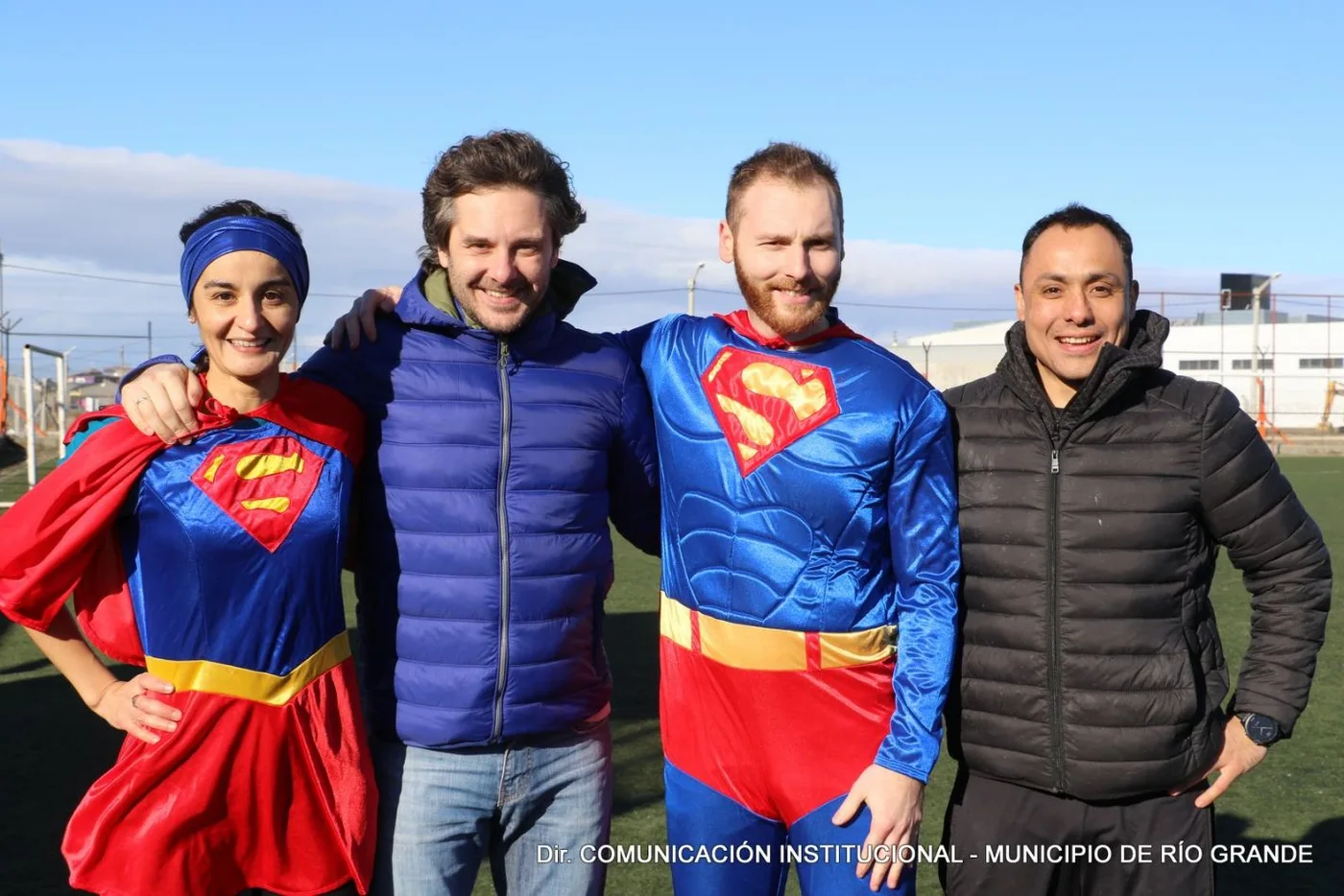 La Agencia de Deportes prepara una obra de teatro de superhéroes para los niños de la ciudad