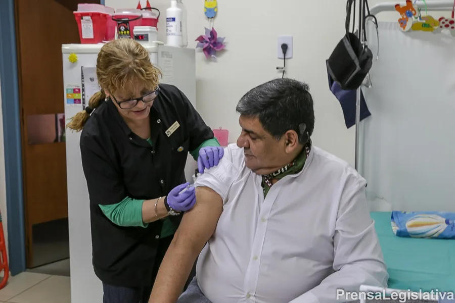 Arcando resaltó la campaña de vacunación antigripal en la Provincia