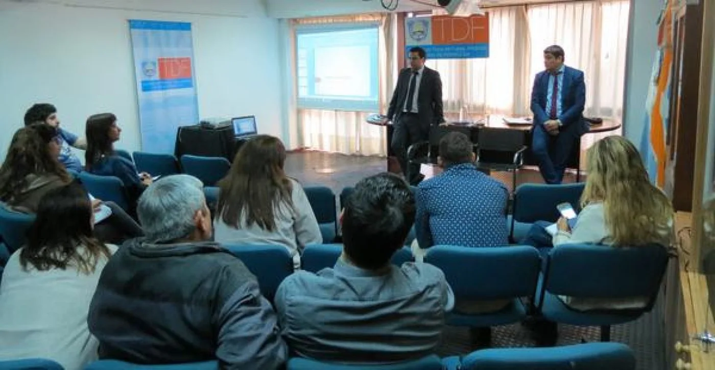 Se realizó una charla informativa para trabajadores de la provincia en Buenos Aires