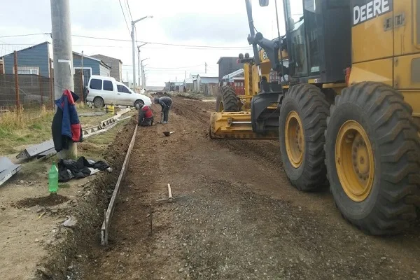 Se iniciaron los trabajos de pavimentación de nuevas calles en Chacra XI