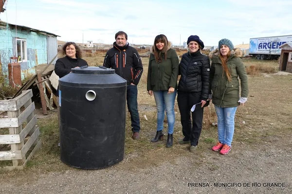  Programa Huertas Urbanas: El municipio entregó un biodigestor a una chacra
