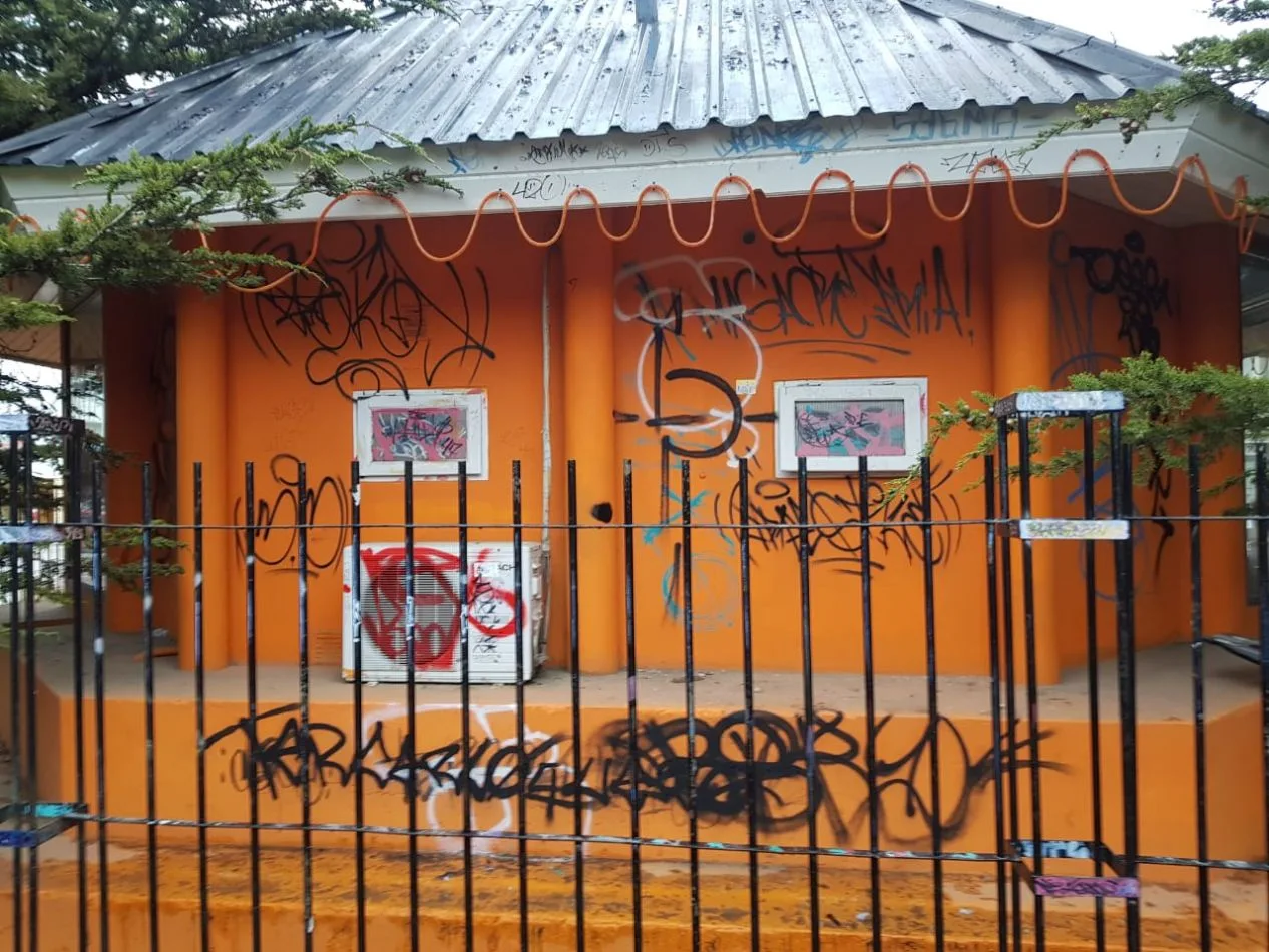 Oficina de Turísmo de Río Grande sufrió de vandalísmo este fín de semana