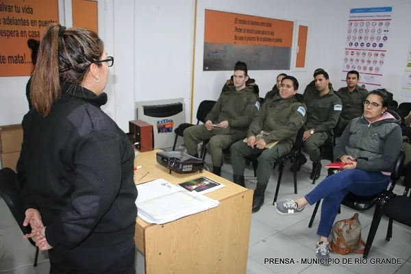 Personal de Tránsito brindó capacitación a efectivos de Gendarmería Nacional
