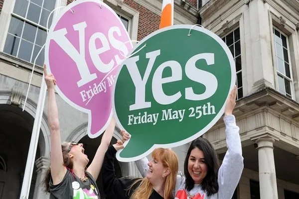 Irlanda: La ciudadanía dio su opinión y ganó el "si" para reformar la ley del aborto