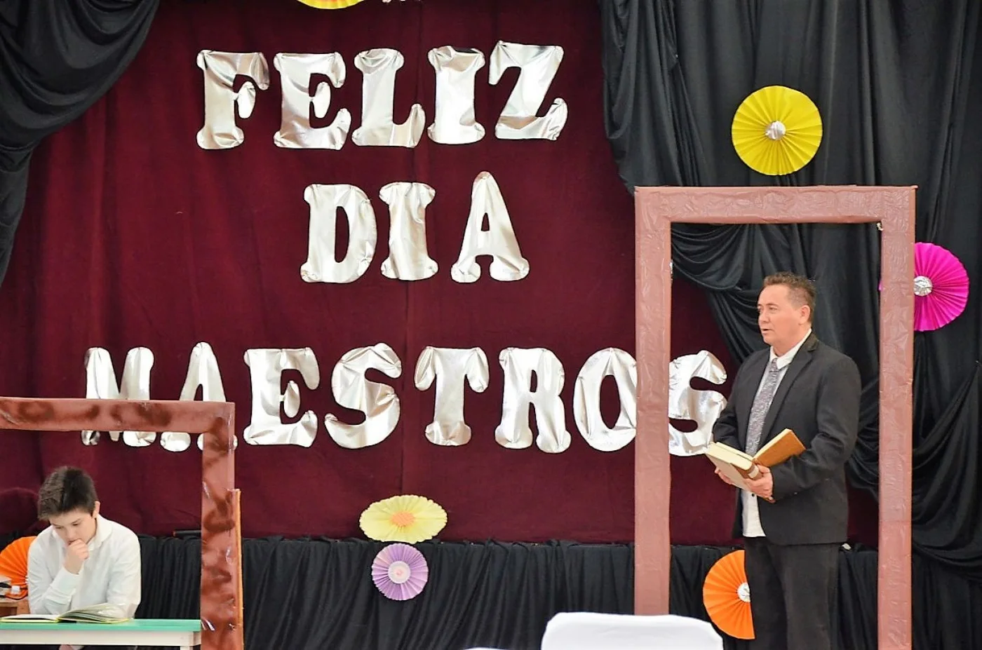 Se celebra hoy el Día del Maestro