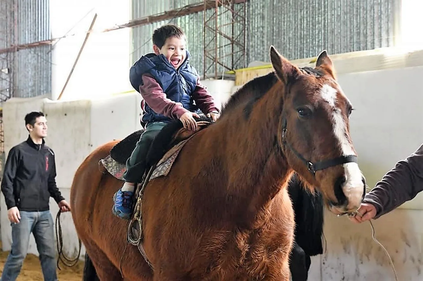 Equitación y Equinoterapia, una propuesta diferente para toda la familia de Río Grande.