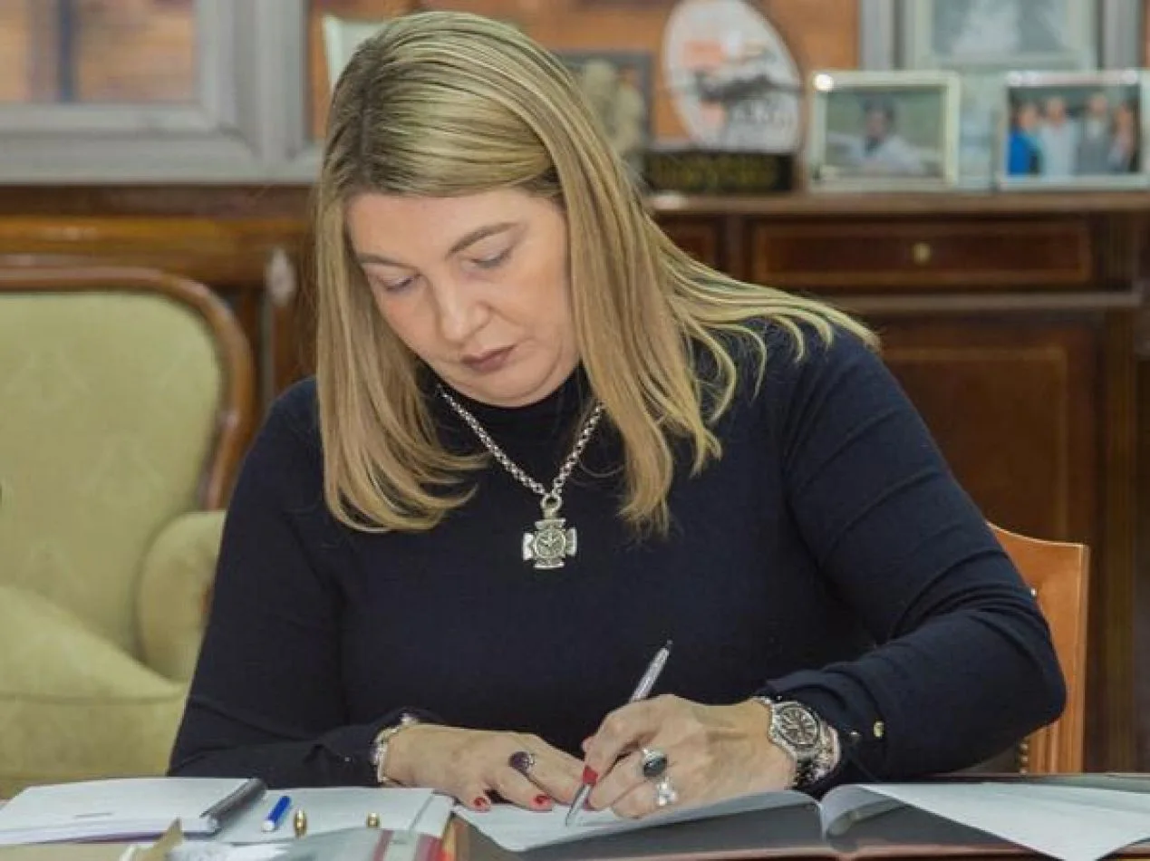 Gobernadora Rosana Bertone