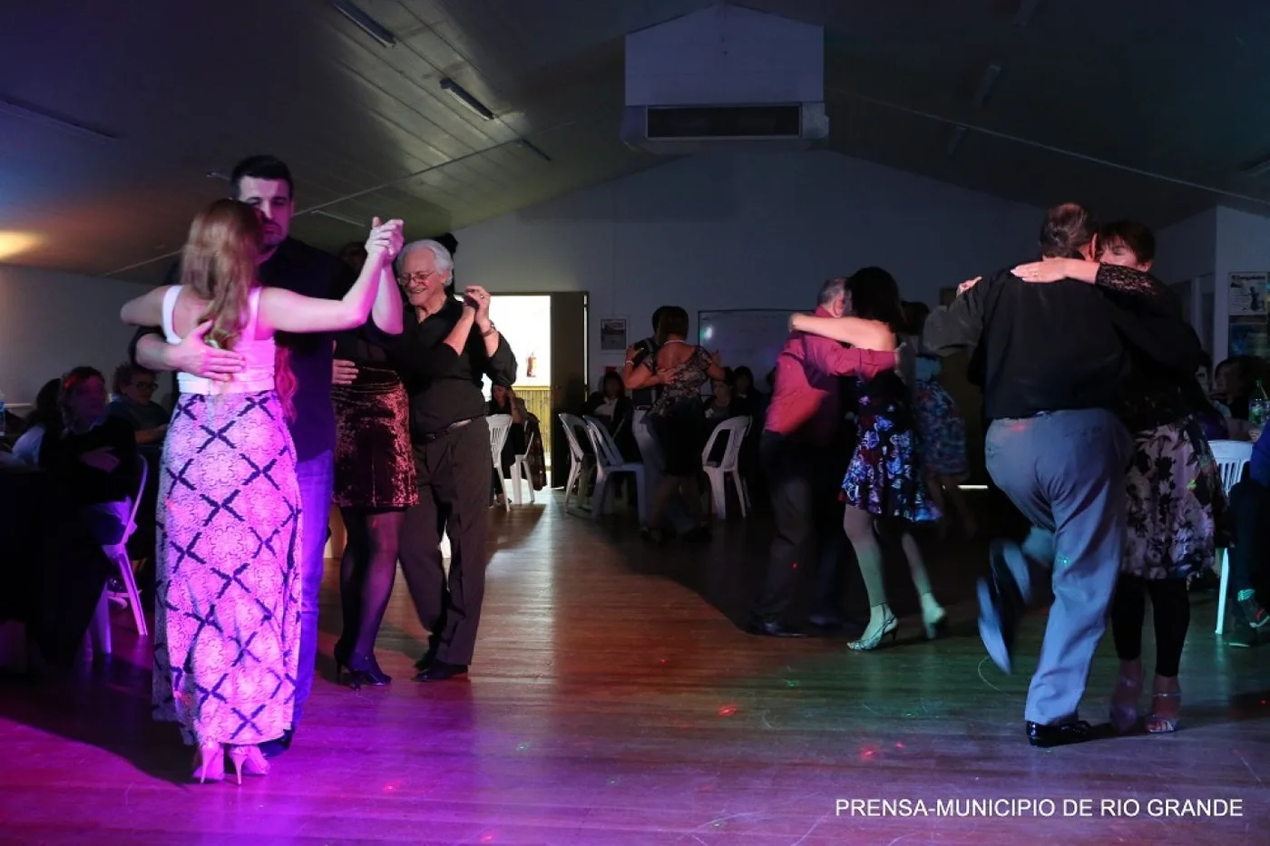 Se realizará una velada de gala y clínica de tango por el aniversario de "El Cachafaz"