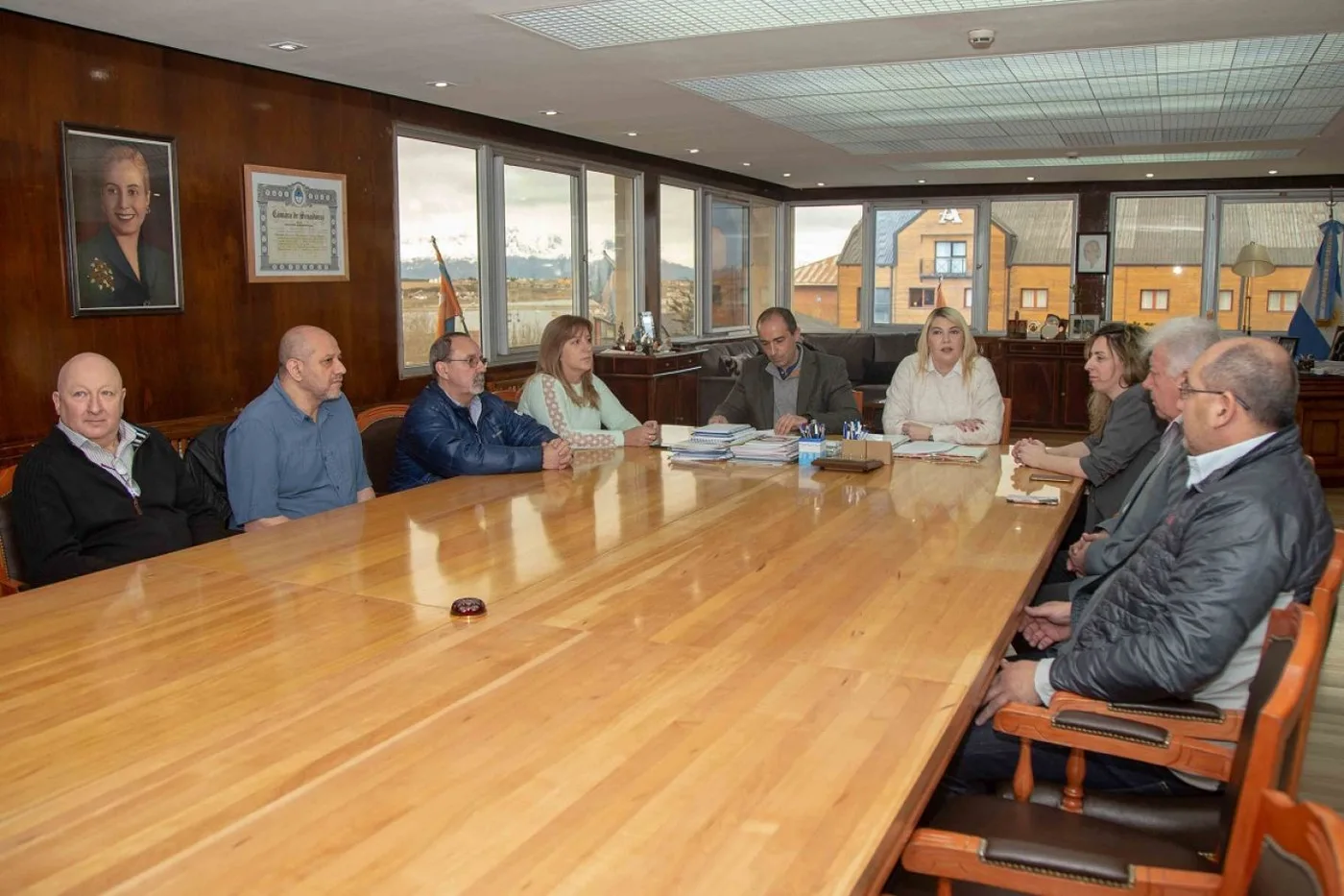 Bertone lanzó el programa “Llegó el agua” 