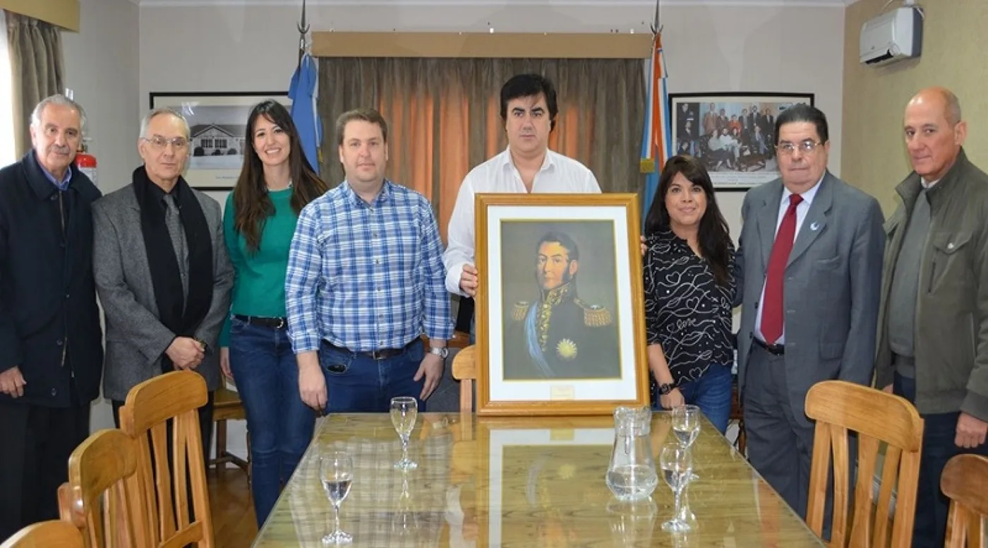 El Concejo Deliberante de Río Grande recibió un cuadro del General San Martín
