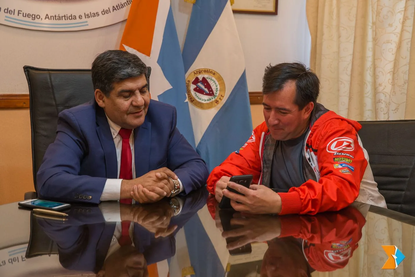 El titular del Poder Legislativo vicegobernador Juan Carlos Arcando, mantuvo un encuentro con el motociclista fueguino