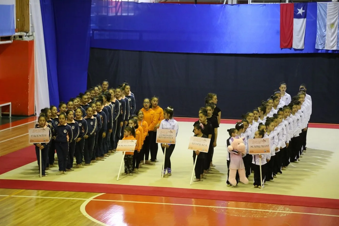 Inició el primer torneo internacional de gimnasia rítmica