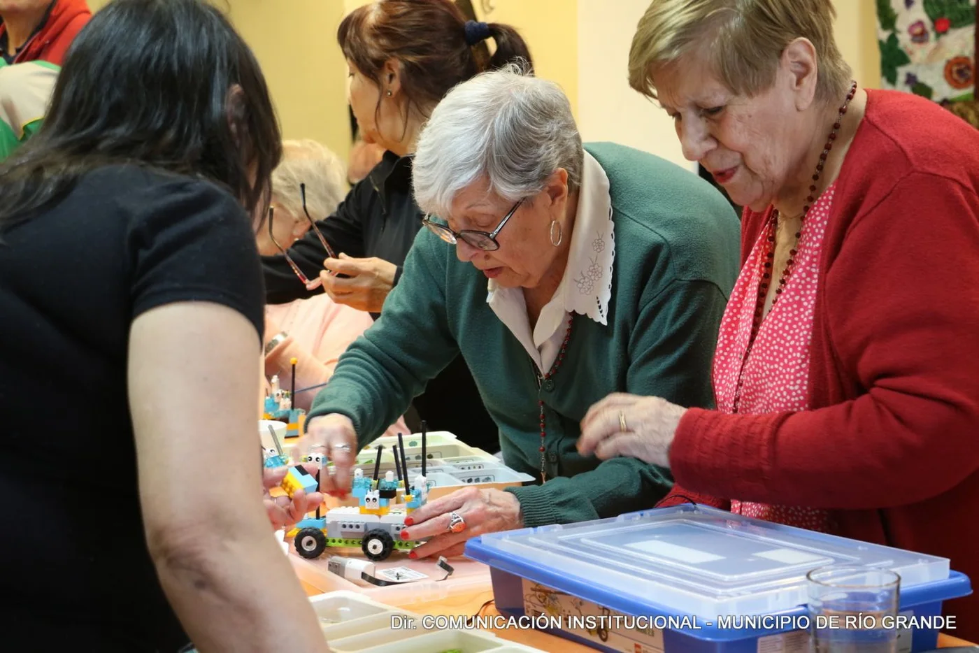 Taller de robótica para nuestros adultos mayores