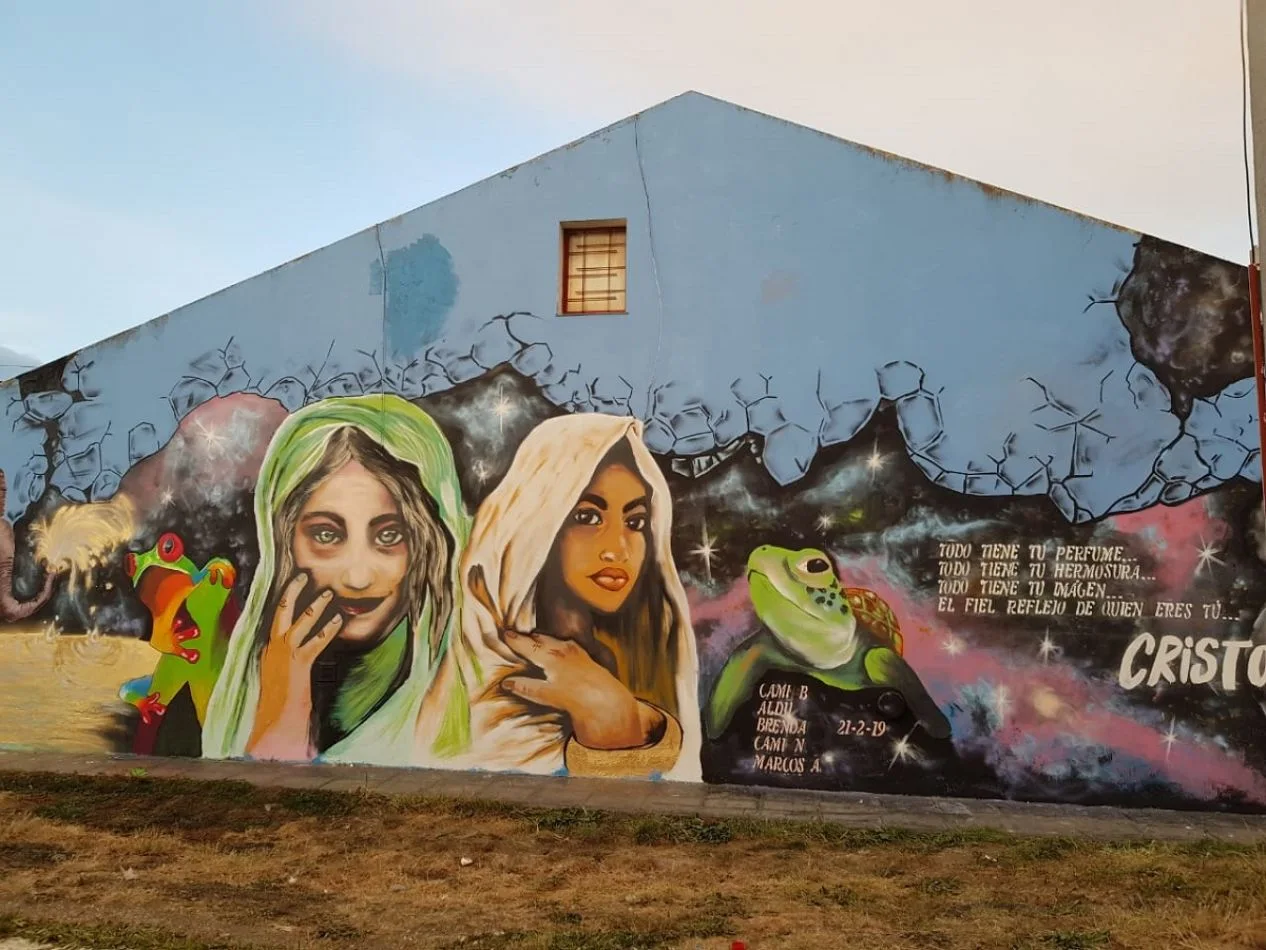 El mural que pintó el joven artista Marcos Aldavez, en calle Perú y La Pampa.