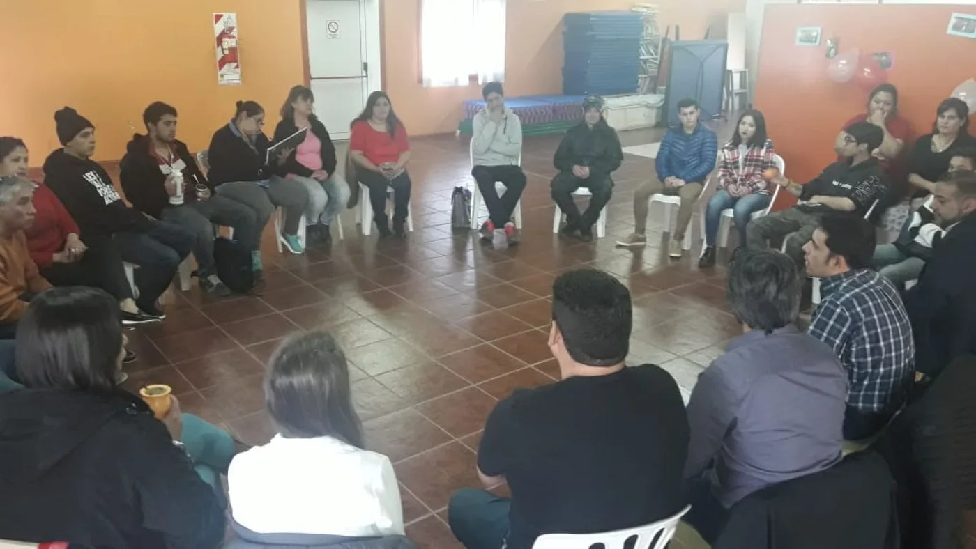 Reunión con vecinos del barrio Chacra XI