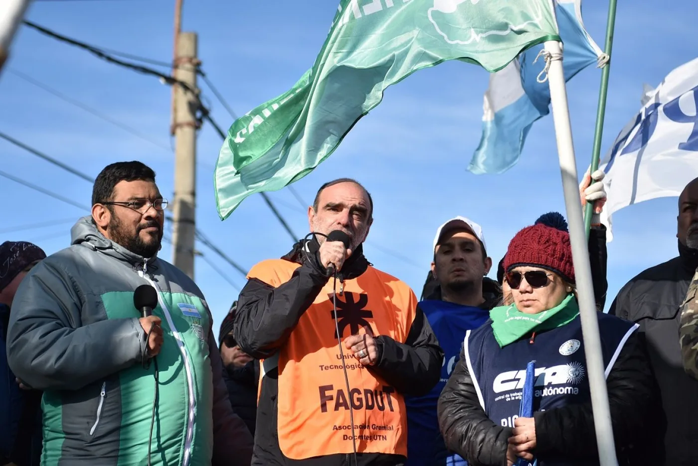 La FAGDUT y estudiantes de la UTN marcharon con la Multisectorial 21F