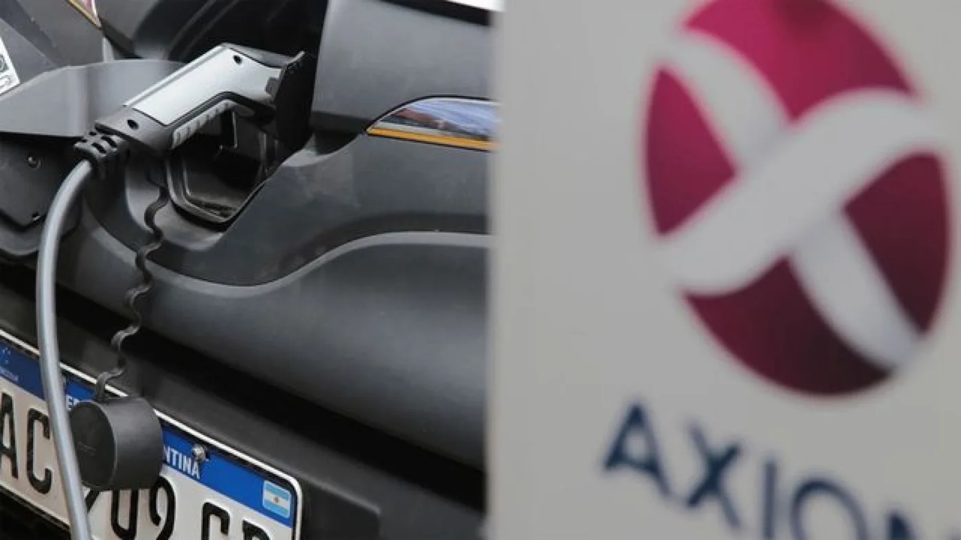AXION instalará cargadores para autos eléctricos en sus nuevas estaciones de servicio
