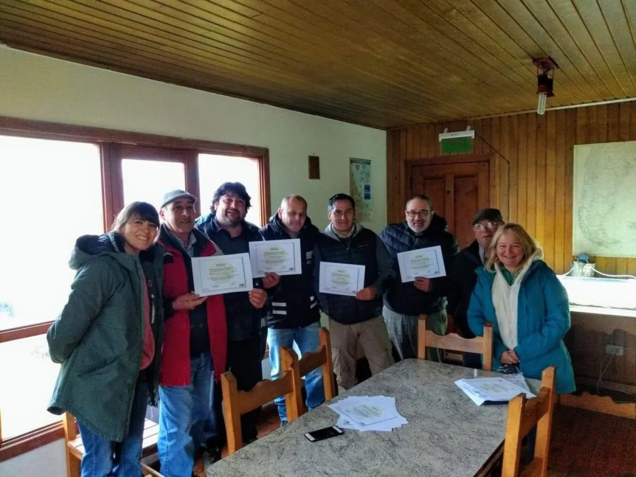 Se entregaron certificados a gastronómicos de Almanza y Punta Paraná