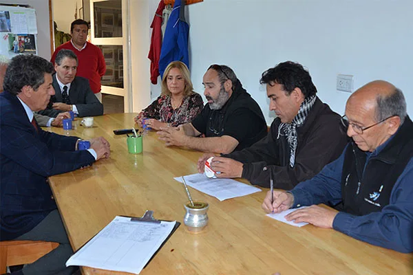 Boyadjian y Garramuño en la reunión con Veteranos de Guerra.