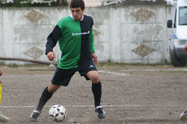 Juventud del Sur pudo mantener la punta de la zona y avanzó a la siguiente fase.