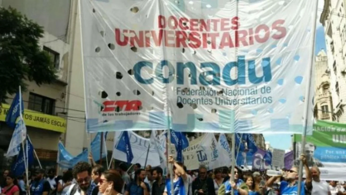 Universitarios paran y marchan el jueves por reclamos gremiales