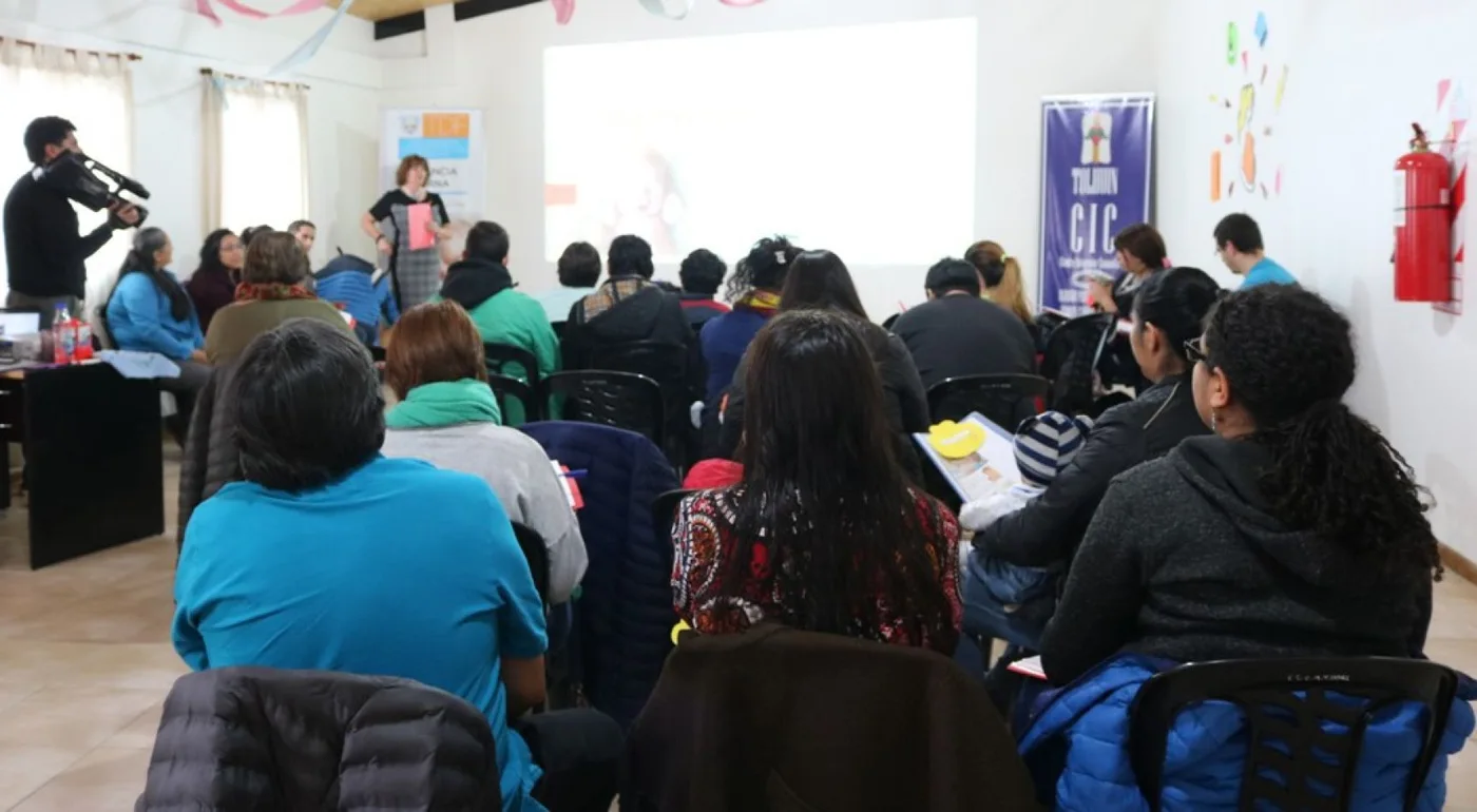 Amplia participación en la jornada "Vínculo sano desde el comienzo de la vida”