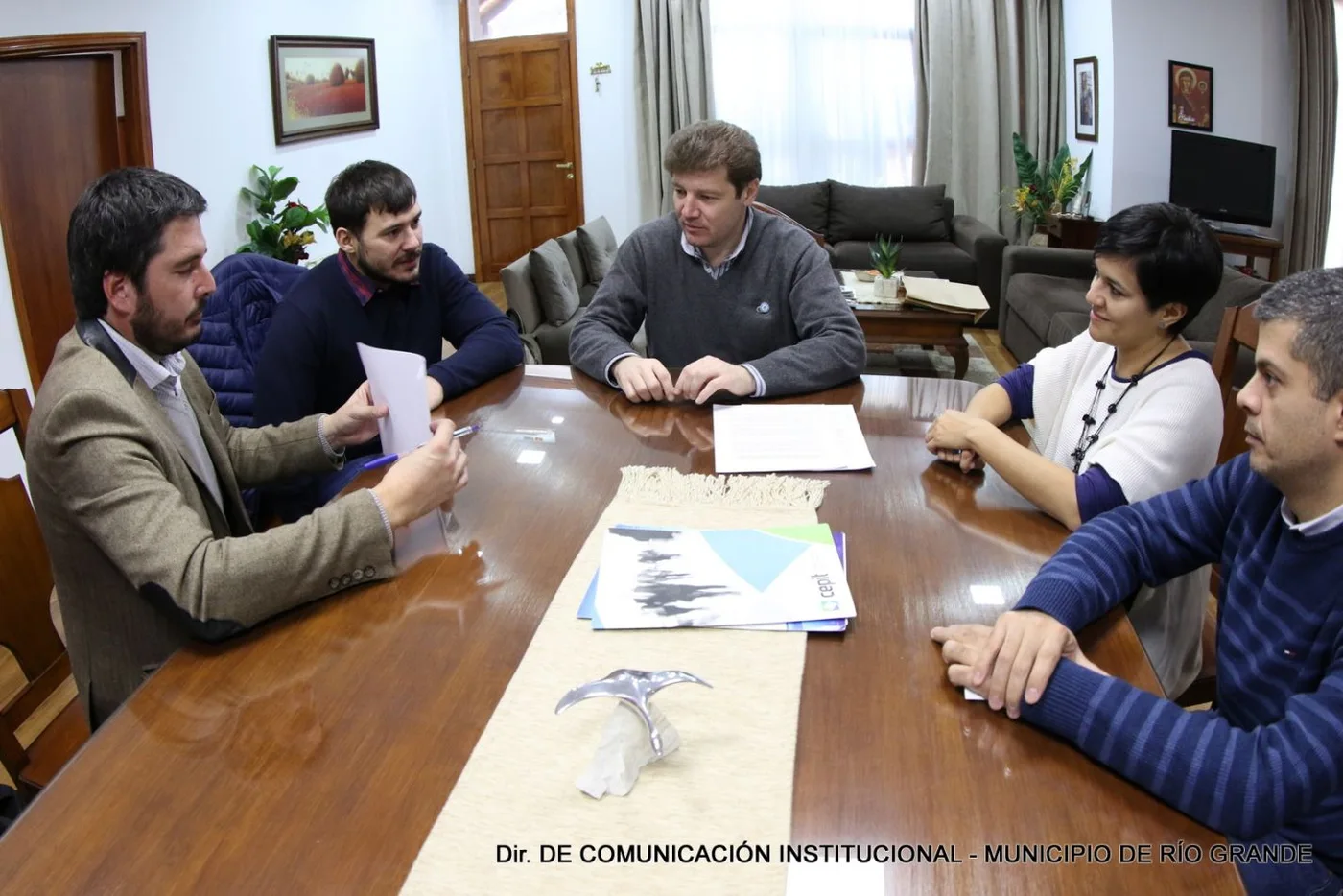 El Intendente de la Ciudad, Prof. Gustavo Melella, firmó un convenio con la  Cámara de Empresas del Polo Informático de Tandil (CEPIT
