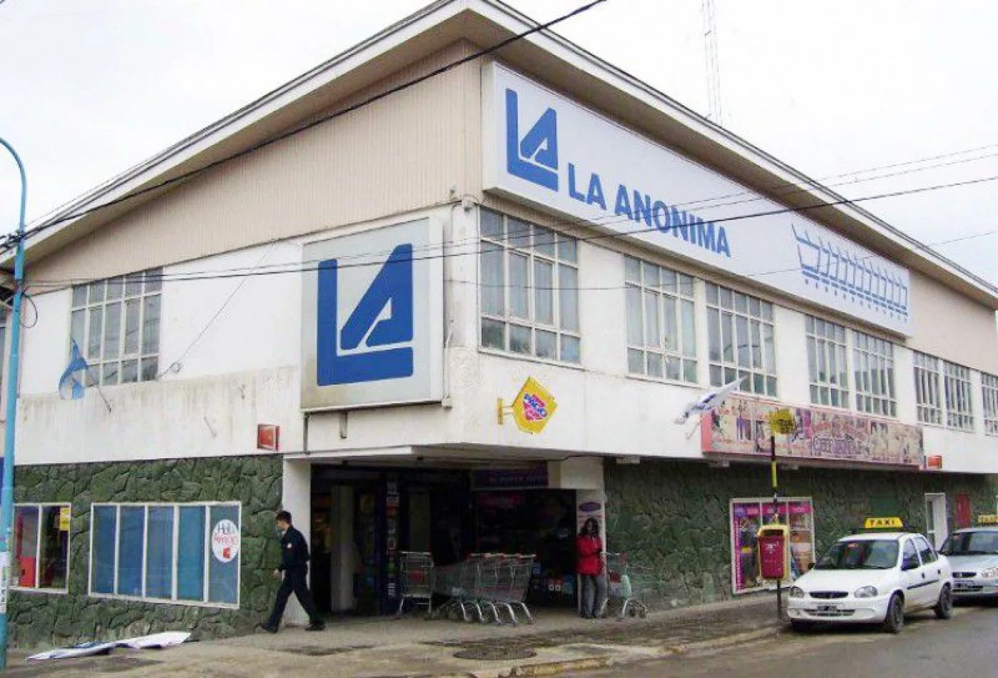 Bromatología actuó de oficio en supermercados de Ushuaia