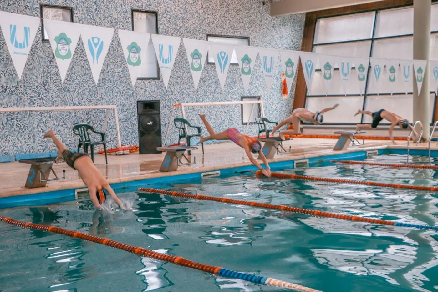 Primer Encuentro de Natación del año, organizado por la Escuela Municipal de Natación en la pileta profunda del Polo Deportivo "Héroes de Malvinas".