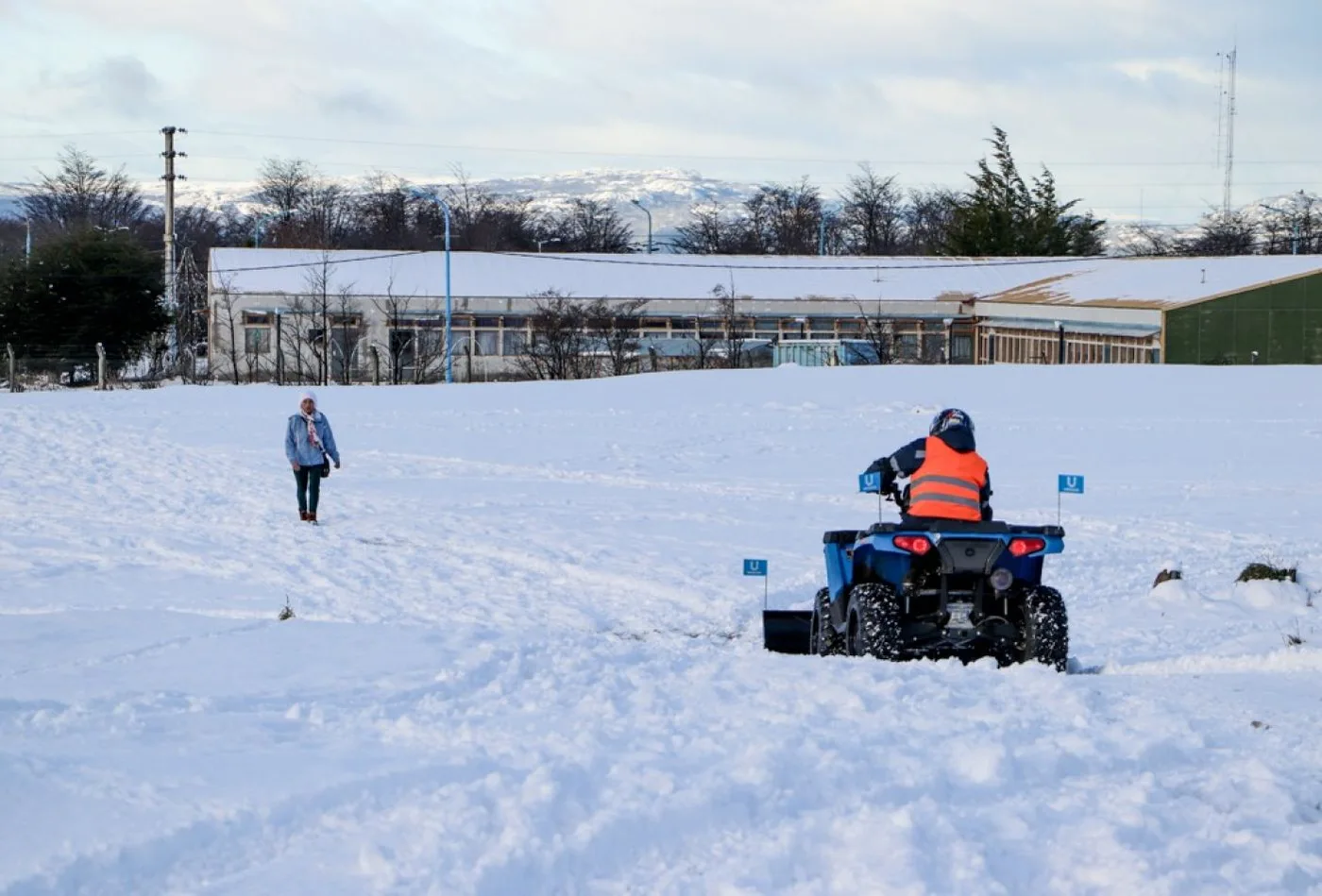 Despeje de nieve con cuatriciclos