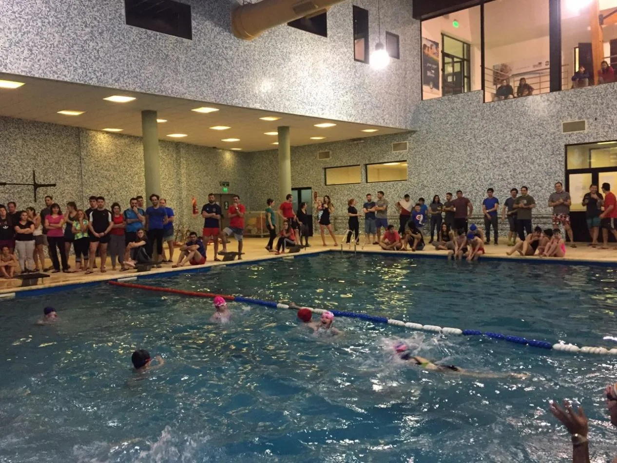 Capacitación a profes y entrenadores de natación