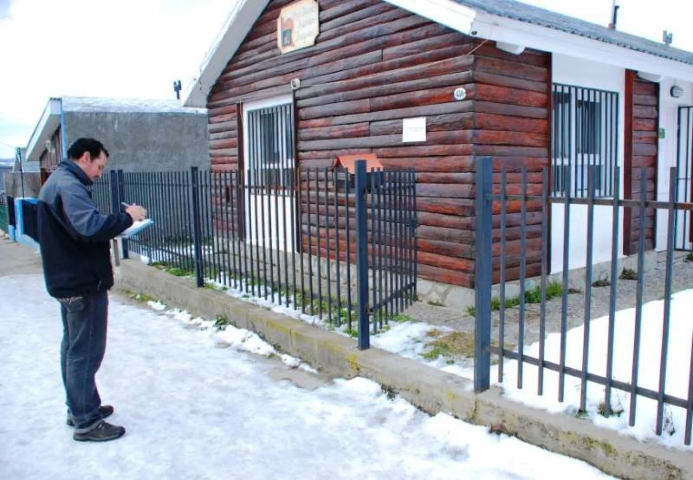 Recuerdan la vigencia de la ordenanza para la limpieza de veredas en época invernal