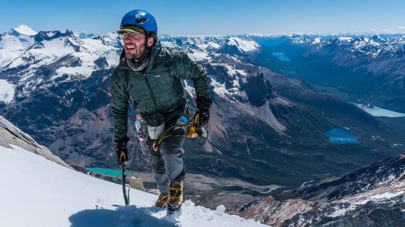 El destacado escalador estadounidense Jim Reynolds subió 1.500 metros sin cuerda