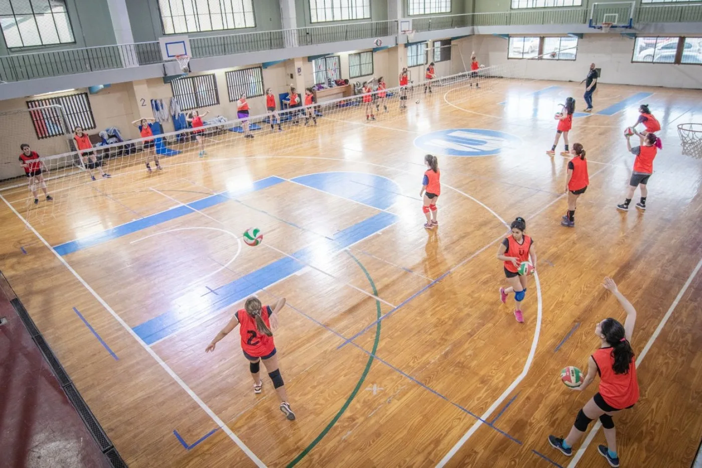 Se desarrolló el primer campus de vóley para jugadoras de la escuela municipal