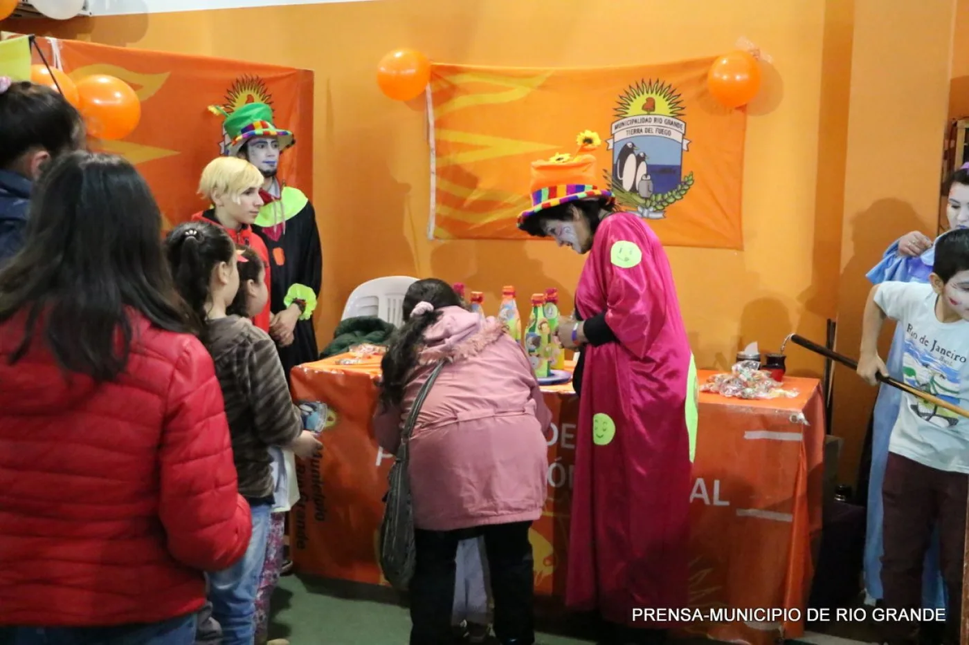 Kermés por el "Día del Niño en el Polideportivo Carlos Margalot