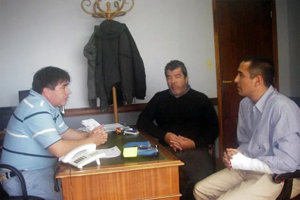 Héctor Tapia durante el encuentro con Heredia y Olivares.
