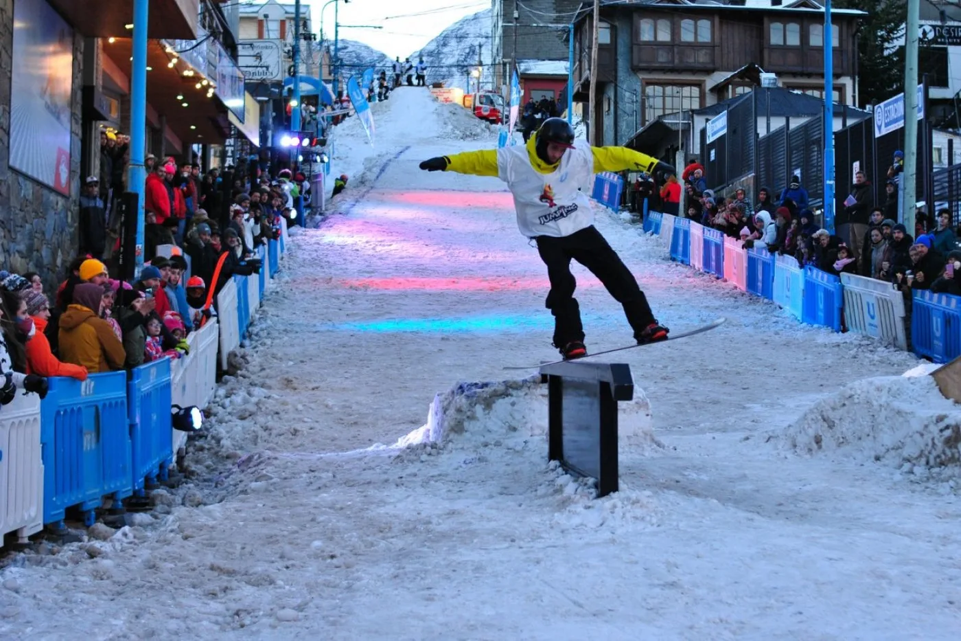 Jornada  de jumping x freestyle en el centro de Ushuaia