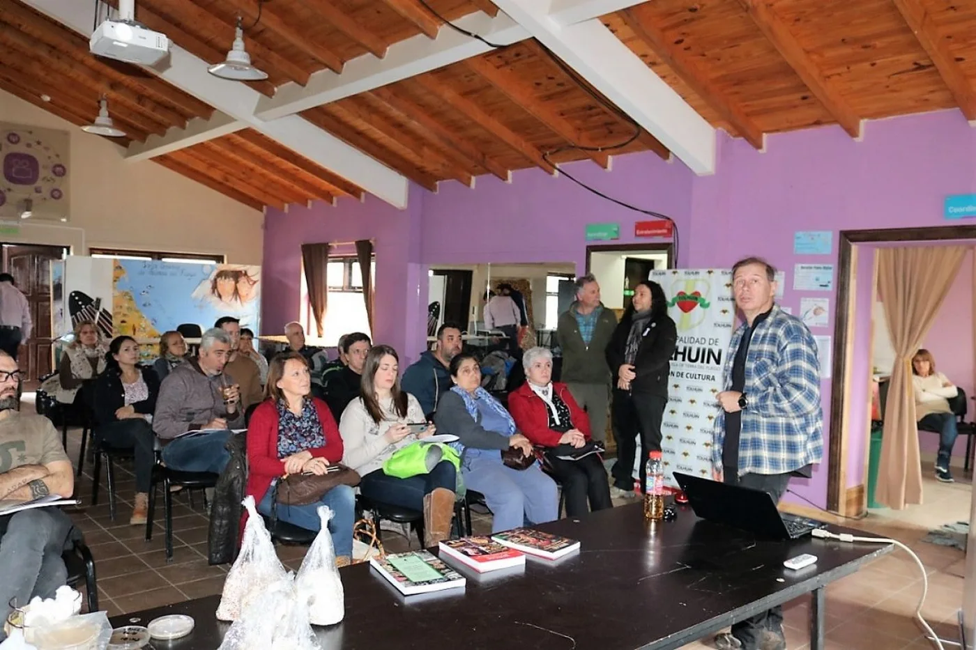 Curso sobre hongos comestibles en Tolhuin.