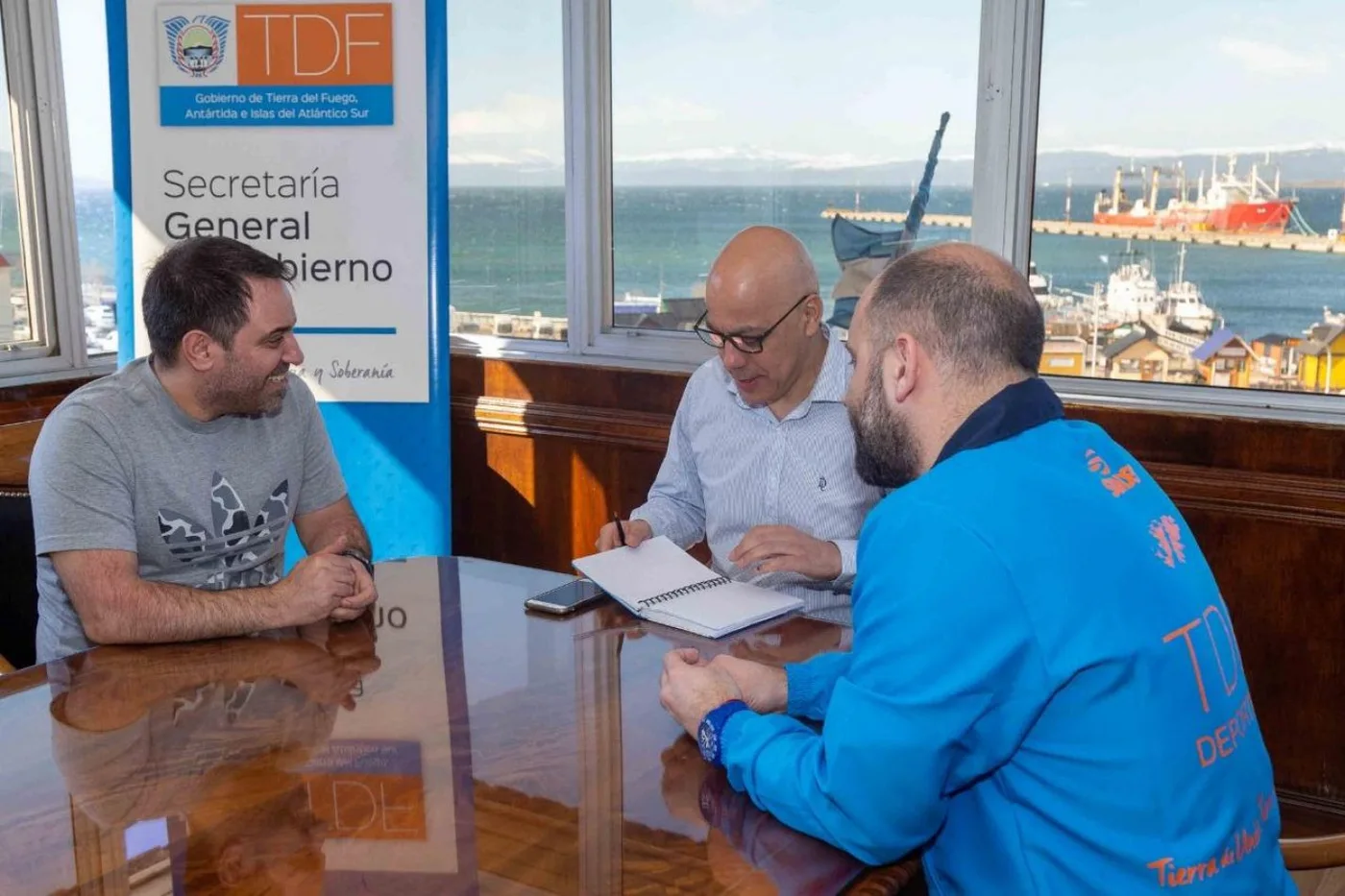 Gobierno y municipio de Ushuaia reafirman compromiso de trabajo conjunto en deporte