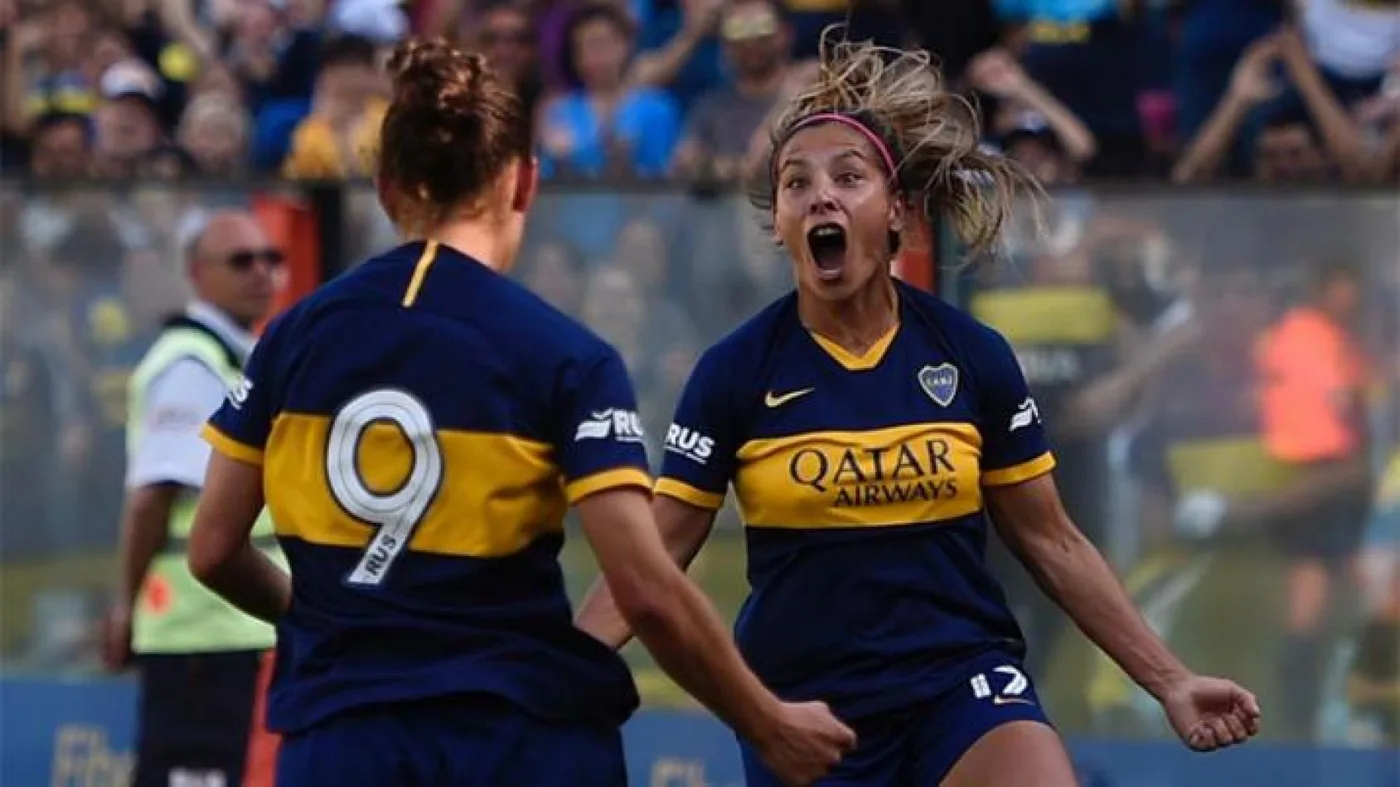 Boca goleó a River en el primer Superclásico femenino profesional