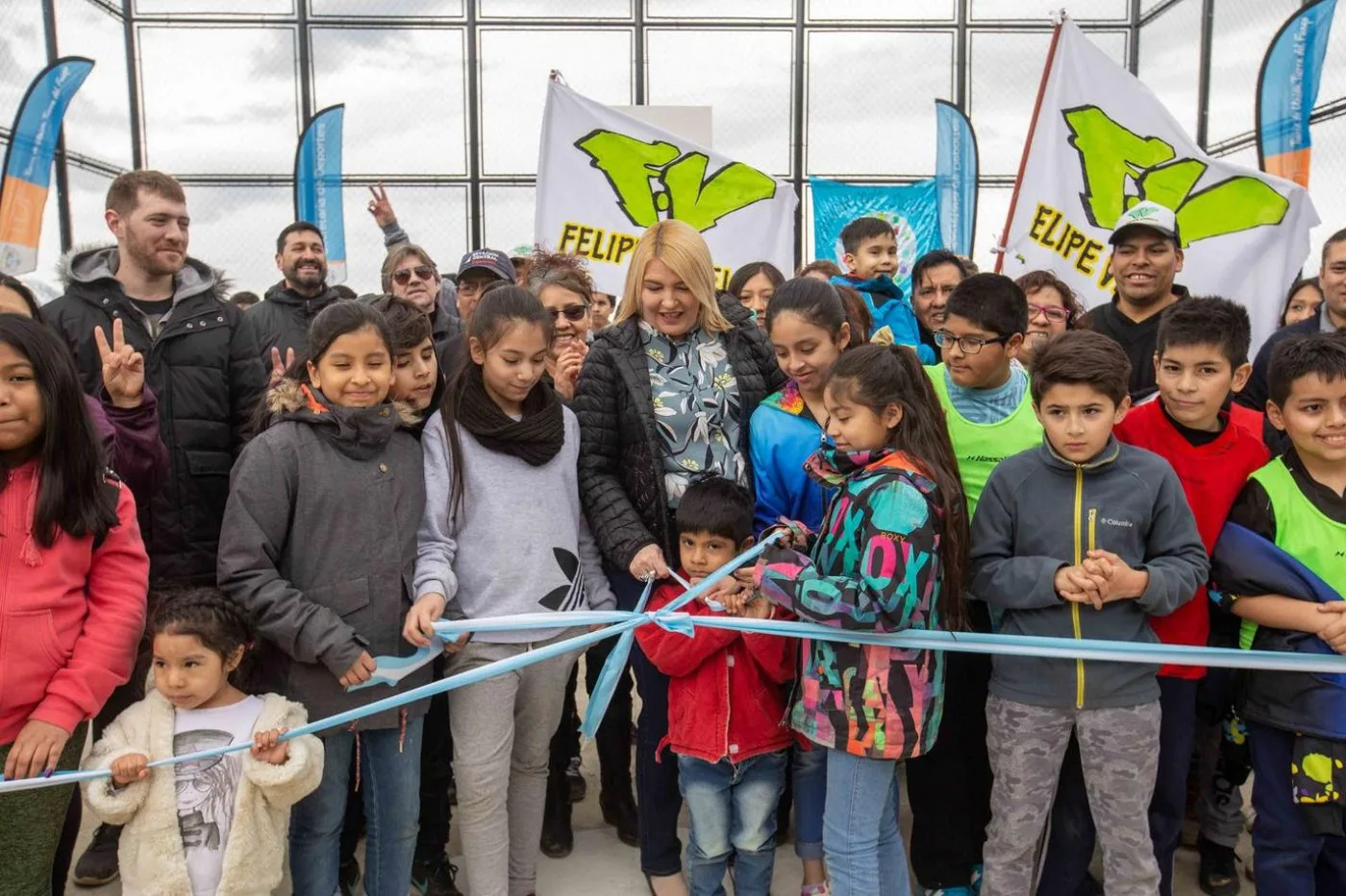 Inauguraron el Playón Deportivo y el SUM del Barrio Felipe Varela