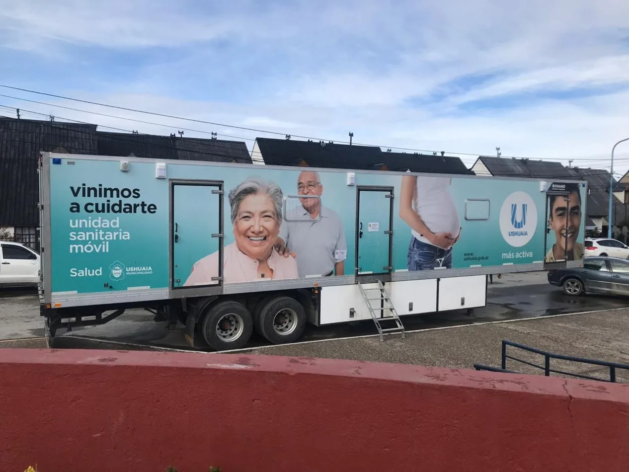 Camión sanitario móvil de la Municipalidad de Ushuaia