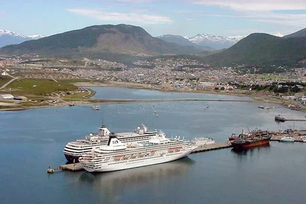 La prohibición de amarre en Ushuaia sigue generando polémica.